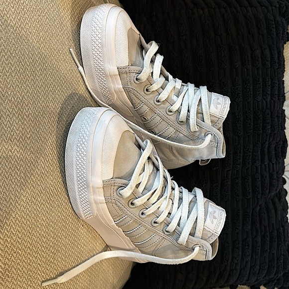 Adidas Nizza High Top Platform, girls size 4.5 - Picture 2 of 3